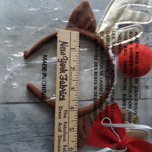 NWT - Reindeer Accessory Kit Headband Antlers , Bow Tie and Red Foam Nose (2) - Picture 4 of 4